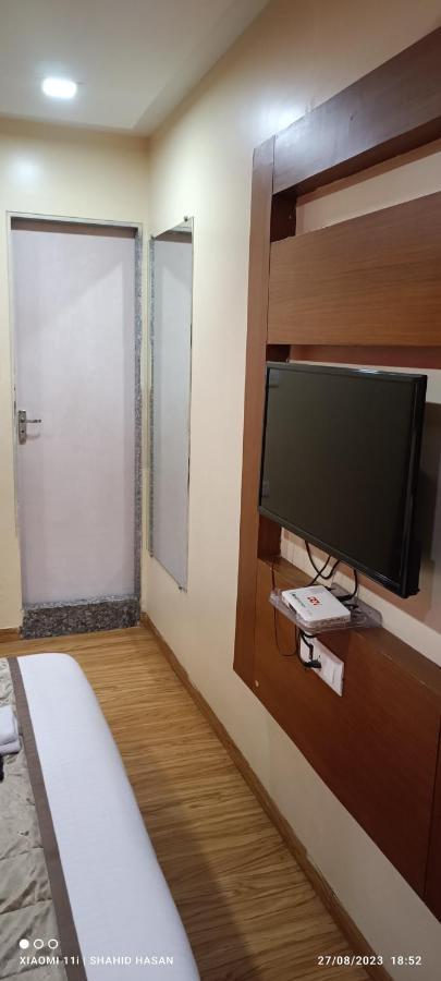 Hotel A Suites Mumbai Exterior foto